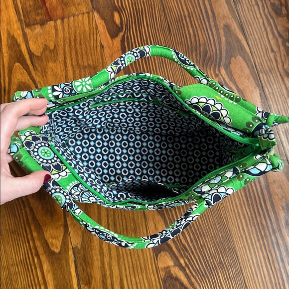 Retired Vera Bradley Gabby Vibrant Green Patterned Tote Bag - Picture 3 of 3